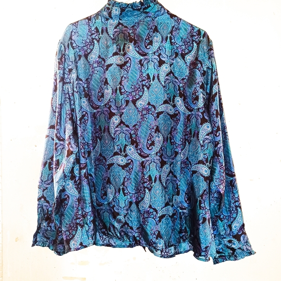 JG Hook Women's Shirt - Picture 3 of 7